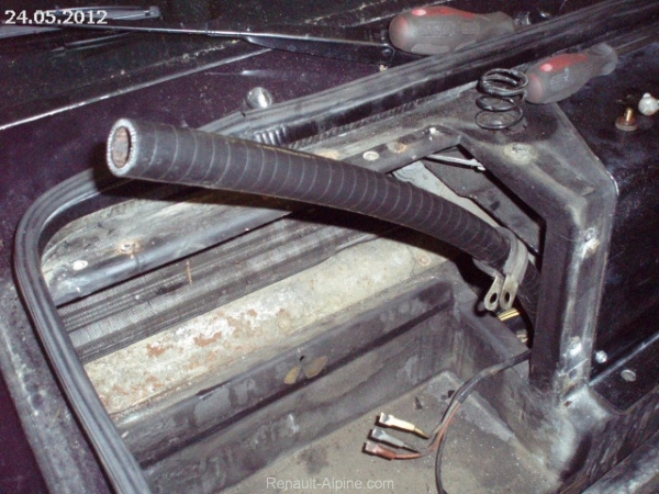 120524_Heinzungsschlauch ersetzen_4